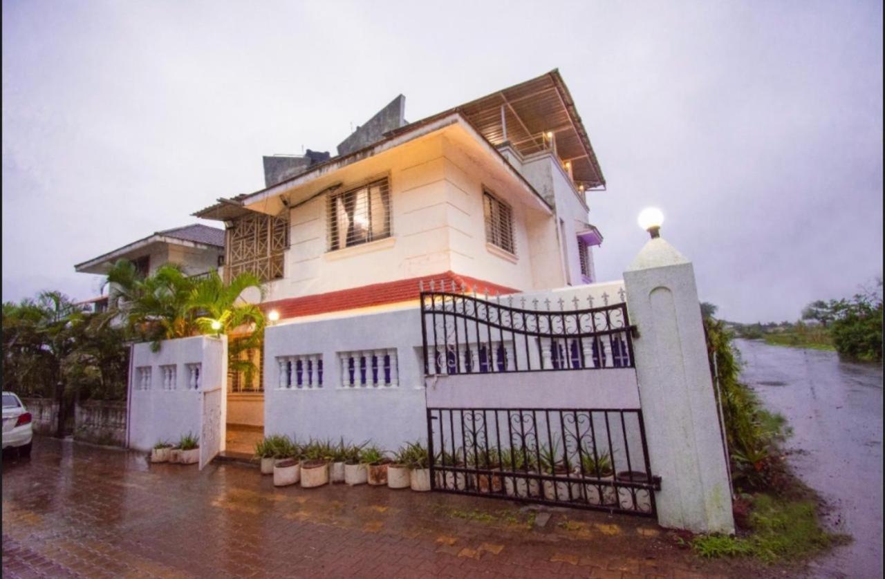 Laughtale Villa 4Bhk Swimming Pool Lonavala Ngoại thất bức ảnh